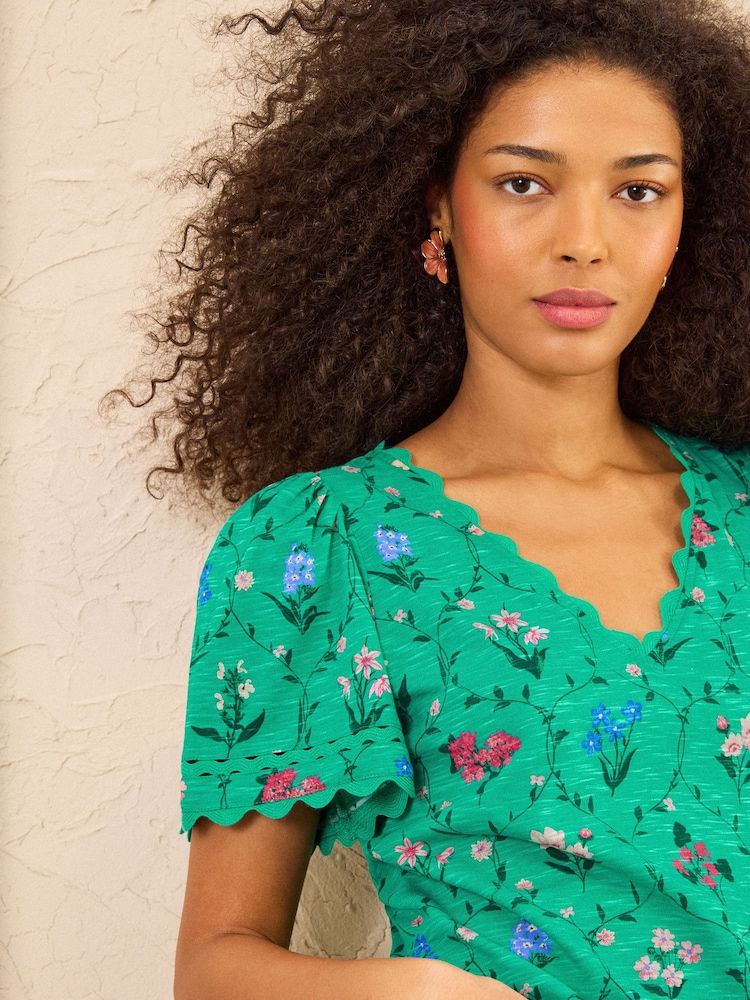 Love & Roses Green Floral Print Scallop T-Shirt - Image 4 of 4