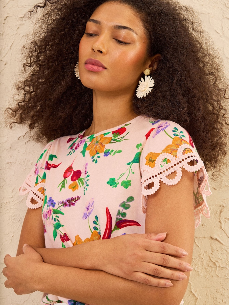 Love & Roses Pink Floral Chilli Print Petite Flutter Sleeve Jersey T-Shirt - Image 2 of 4