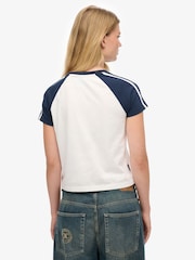 Camiseta Superdry Essential Logo Retro - Imagem 2 de 5