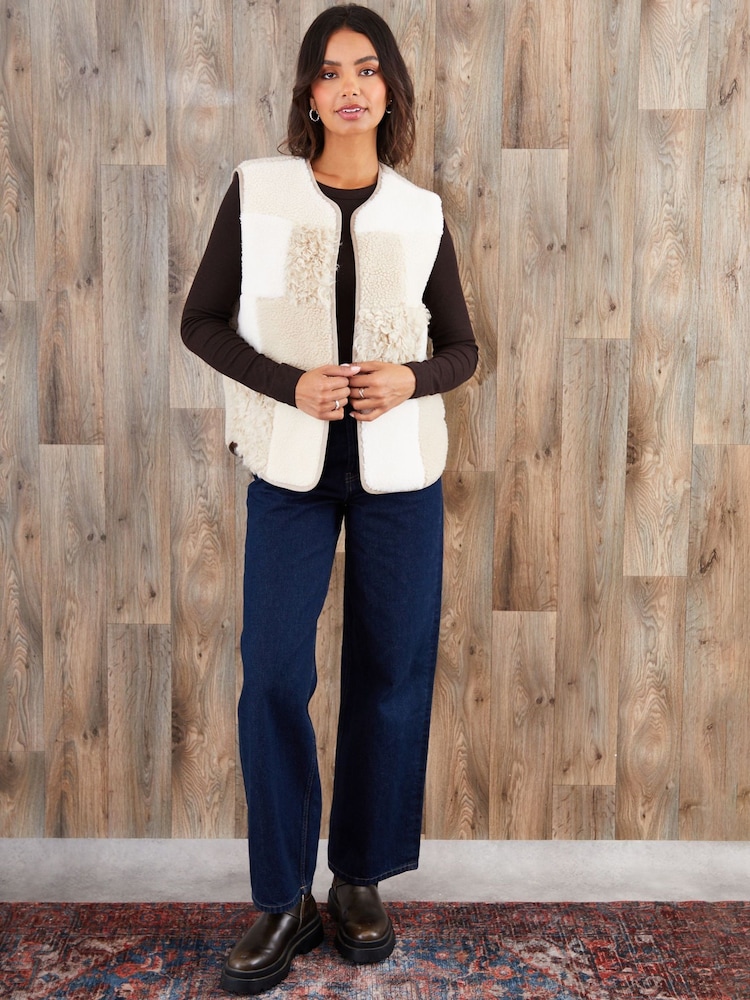 Threadbare Cream Patchwork Borg Gilet - Image 4 of 4 Threadbare Cream Patchwork Borg Gilet - Image 4 of 4