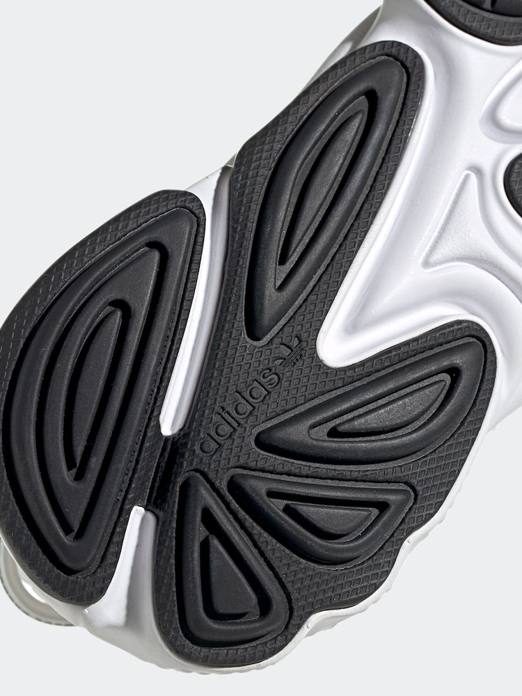 adidas Originals White OZWEEGO Shoes - Image 5 of 5 adidas Originals White OZWEEGO Shoes - Image 5 of 5