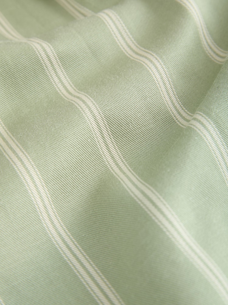 Green/Ecru Stripe N. Premium Bermuda Shorts with Linen - Image 8 of 8