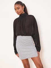 Lipsy Dogtooth Check Split Side Mini Skirt - Image 3 of 4