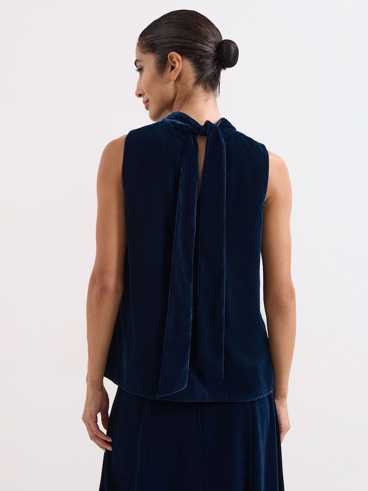 Phase Eight Eilish Velvet Top - صورة 2 من 7