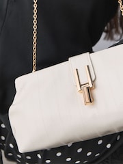 أبيض - حقيبة يد صغيرة بتصميم منفوخ - صورة 9 من 9