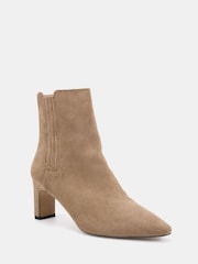 Novo Natural Wide Fit Kara Low Slim Block Heel Sqaure Point Chelsea Ankle Boots - Image 3 of 6