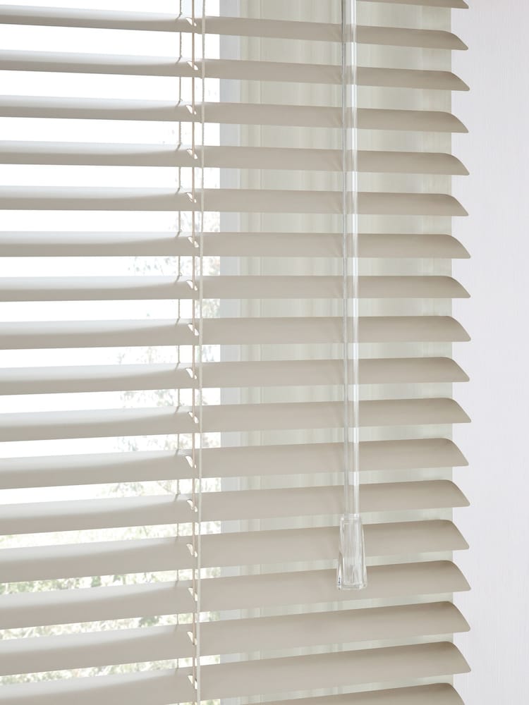 Cream Ivory Made To Measure 25mm Aluminium Venetian Blinds - Image 6 of 6 Cream Ivory Made To Measure 25mm Aluminium Venetian Blinds - Image 6 of 6