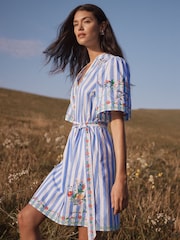 Love & Roses Floral Embroidered V-Neck Shirt Mini Dress - Bild 4 von 5