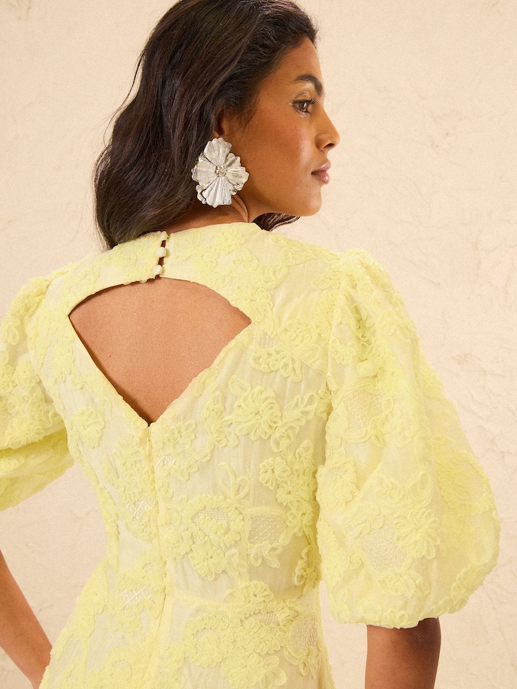 Love & Roses Yellow Textured Puff Sleeve Crew Neck Midi Dress - Image 5 of 5