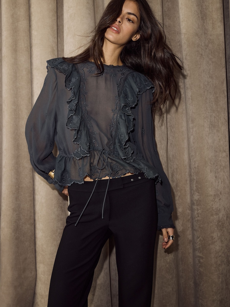 BHOEM Grüne Langarmbluse aus Mesh mit Stickerei und Rüschenbesatz aus Spitze - Bild 1 von 6