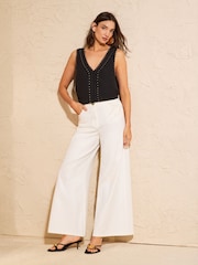 Love & Roses Black Hardware Detail V-Neck Vest - Image 3 of 4