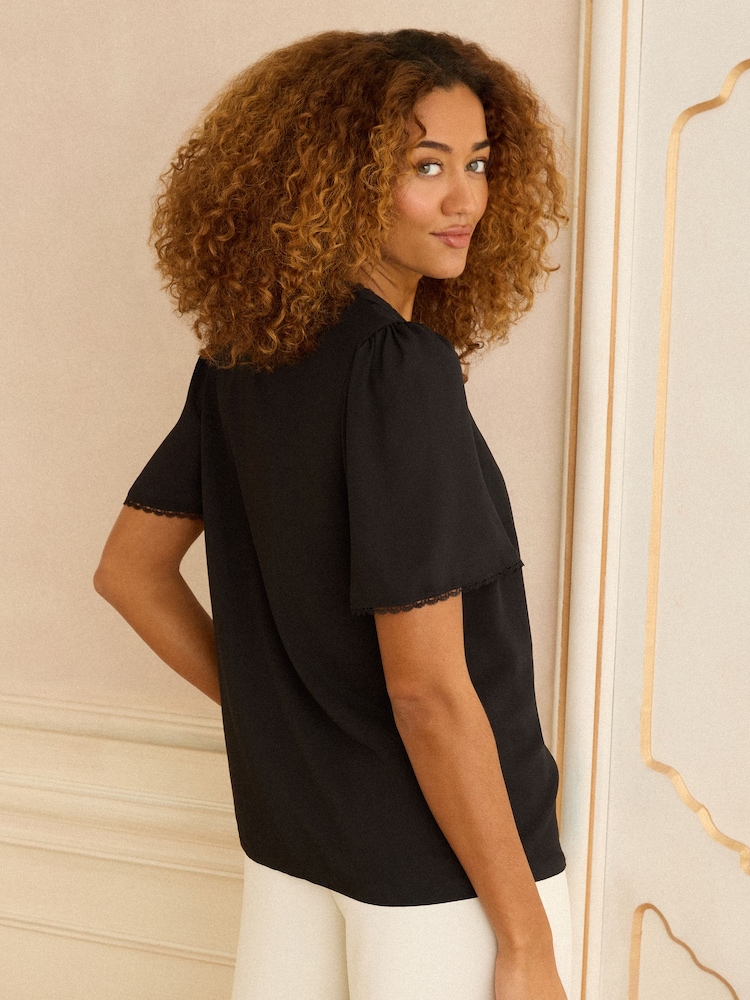 Love & Roses Black/Ivory Notch Neck Button Through Short Sleeve Blouses 2 Pack - Image 8 of 8