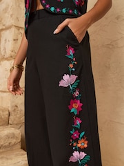 Love & Roses Floral Embroidered Trousers - صورة 3 من 4