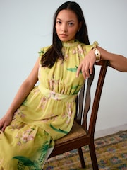 Kew Collection Yellow Floral - Bedrucktes Maxikleid mit hohem Ausschnitt und Stufen für besondere Anlässe - Bild 1 von 8