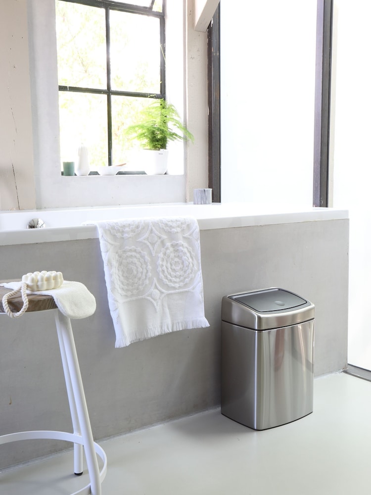 Brabantia Matt Steel Fingerprint Proof Touch Bin 10L - Image 1 of 6