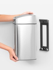 Brabantia Matt Steel Fingerprint Proof Touch Bin 10L - Image 6 of 6