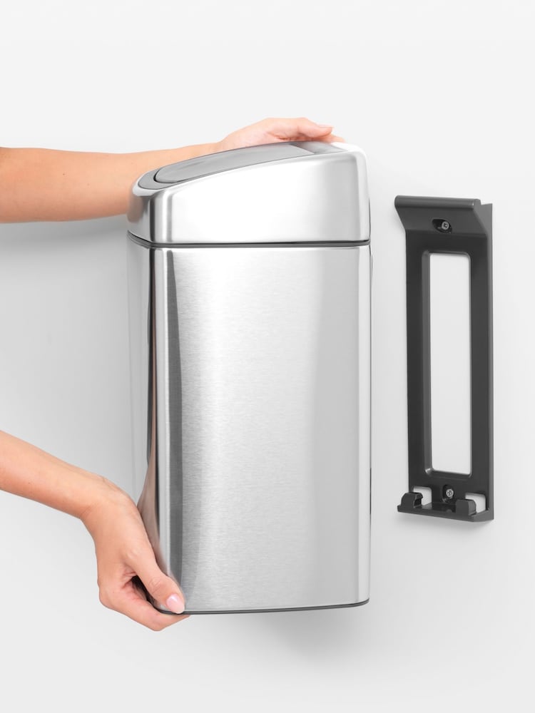 Brabantia Matt Steel Fingerprint Proof Touch Bin 10L - Image 6 of 6