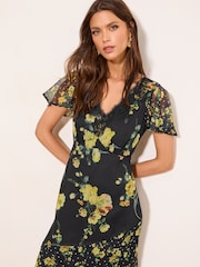 Lipsy Black Petite Floral Lace Insert Wrap Short Sleeve Midi Dress - Image 4 of 4