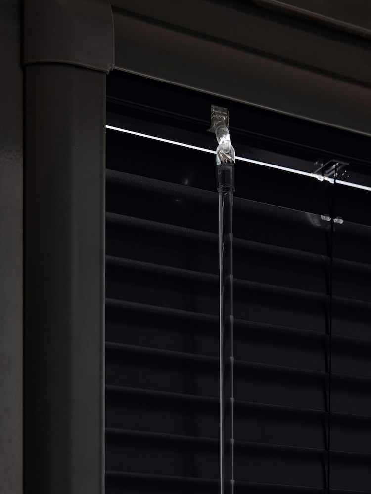 Black Made To Measure Perfect Fit 25mm Aluminium Venetian Blinds - Image 2 of 8 Black Made To Measure Perfect Fit 25mm Aluminium Venetian Blinds - Image 2 of 8