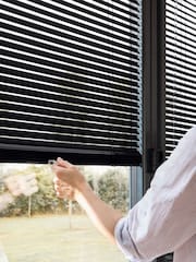 Black Made To Measure Perfect Fit 25mm Aluminium Venetian Blinds - Image 5 of 8