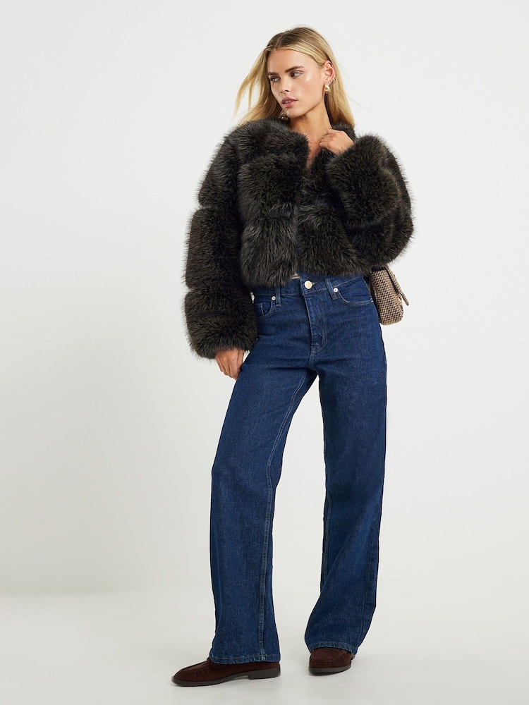 River Island Brown Petite Crop Panel Fur Jacket - Image 2 of 4