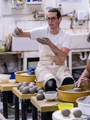Indytute Stoke Newington Pottery Experience for Two  3 Hours London Gift Experience - Image 1 of 4