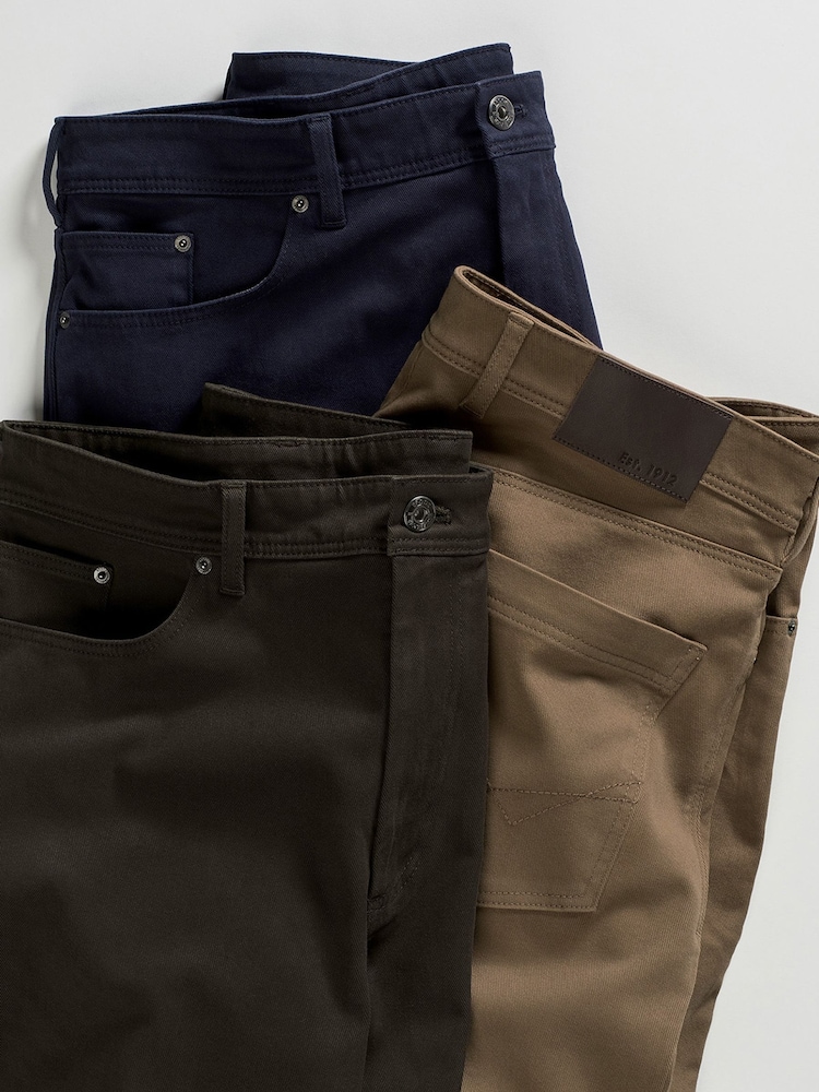 Brook Taverner Green Tailored Fit 5 Pocket Italian Twill Stretch Cotton Trousers - Image 5 of 5