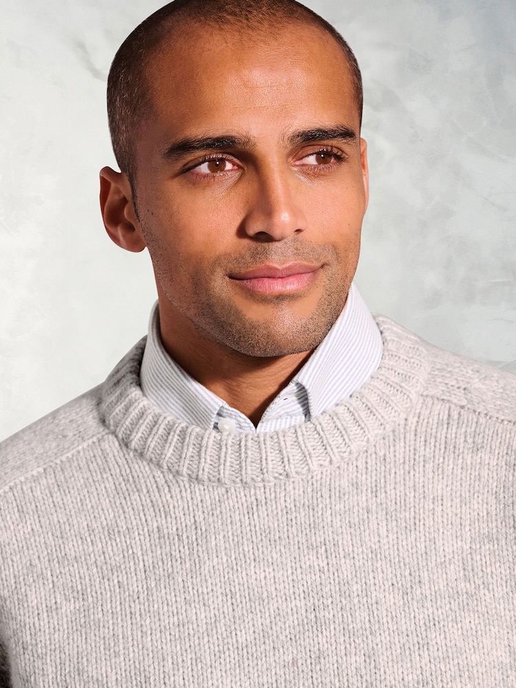 Brook Taverner Grey Chunky Lambswool Crew Neck Jumper - Image 3 of 3 Brook Taverner Grey Chunky Lambswool Crew Neck Jumper - Image 3 of 3
