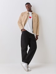 أبيض - تيشرت برسمة قلب عيد الحب من HUGO - صورة 2 من 5