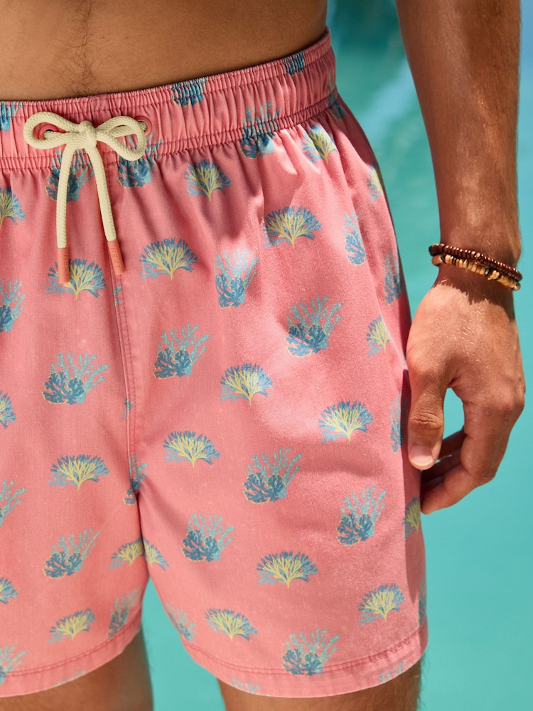 وردي مرجاني - شورتات السباحة بطبعة 5 بوصة مصنوعة من القطن - صورة 5 من 5