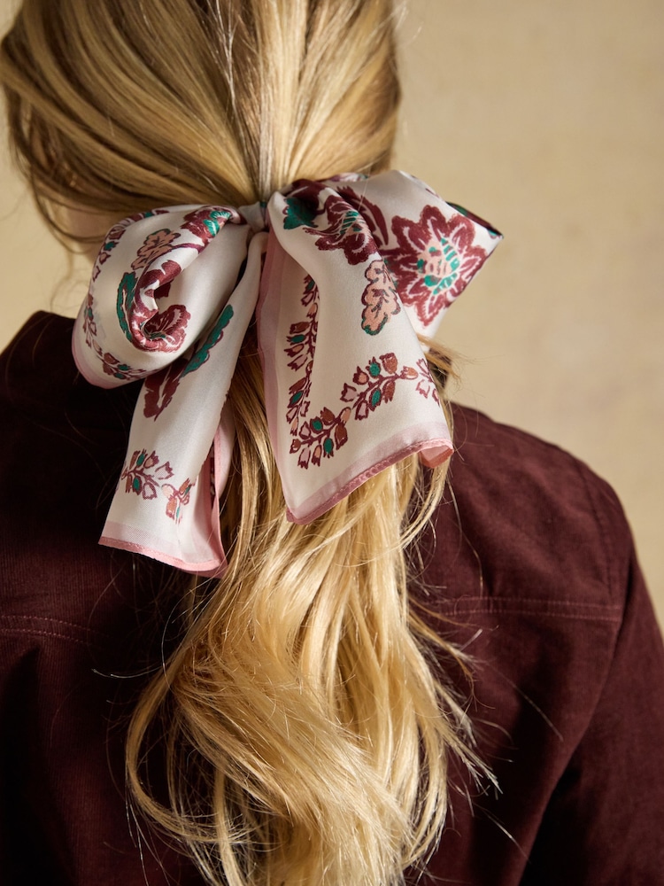 Joules Highgrove Ecru Floral 100% Silk Skinny Scarf - Image 2 of 6 Joules Highgrove Ecru Floral 100% Silk Skinny Scarf - Image 2 of 6