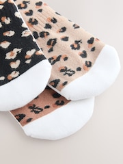 White Cushion Sole Animal Print Footbed Ankle Sports Socks 3 Pack - Image 5 of 6