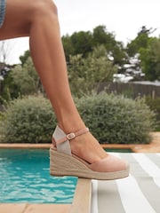 وردي - صندل بكعب عريض بمقدمة مُغلقة Present من Linzi - Image 1 of 5