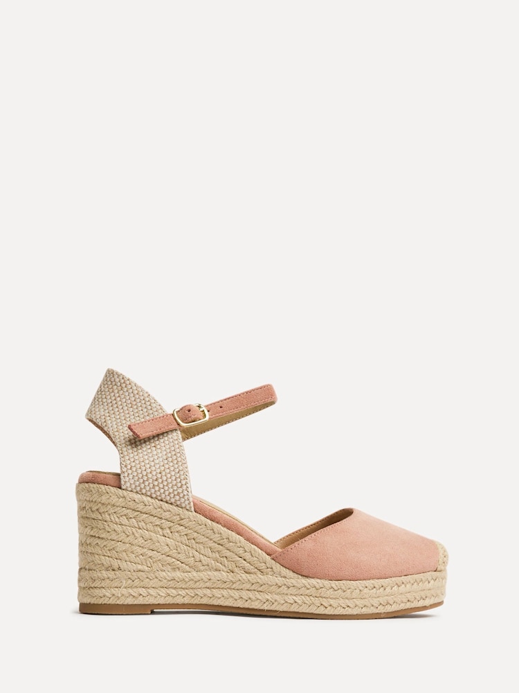 وردي - صندل بكعب عريض بمقدمة مُغلقة Present من Linzi - Image 2 of 5 وردي - صندل بكعب عريض بمقدمة مُغلقة Present من Linzi - Image 2 of 5