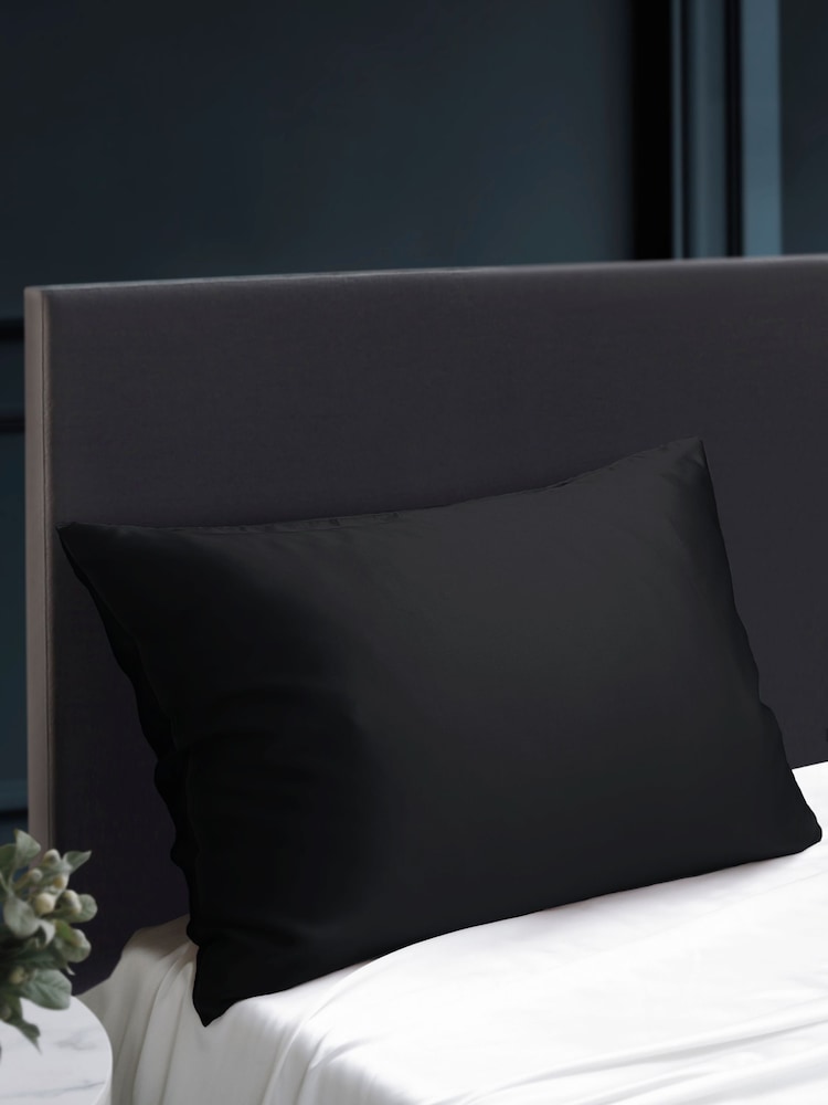Black Silk Pillowcase - Image 2 of 4 Black Silk Pillowcase - Image 2 of 4