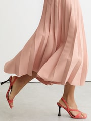 وردي - تنورة Alice متوسطة الطول مطوية مخطّطة من Reiss - صورة 4 من 6