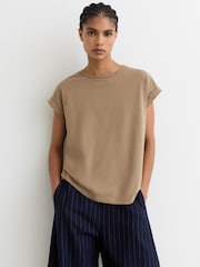 بني فاتح محايد - تيشِرت قطن ممشط بياقة حافة مستديرة Tommie من Reiss - صورة 1 من 7