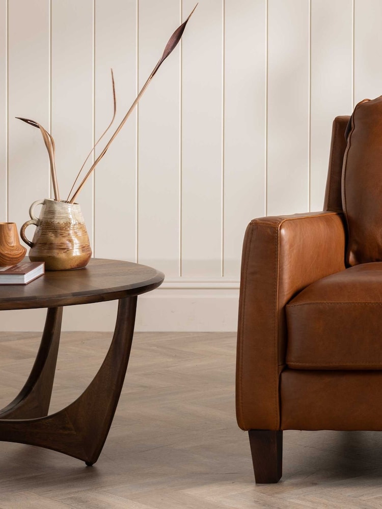 Barker and Stonehouse Brown Lockley Wood Round Coffee Table - Image 2 of 8