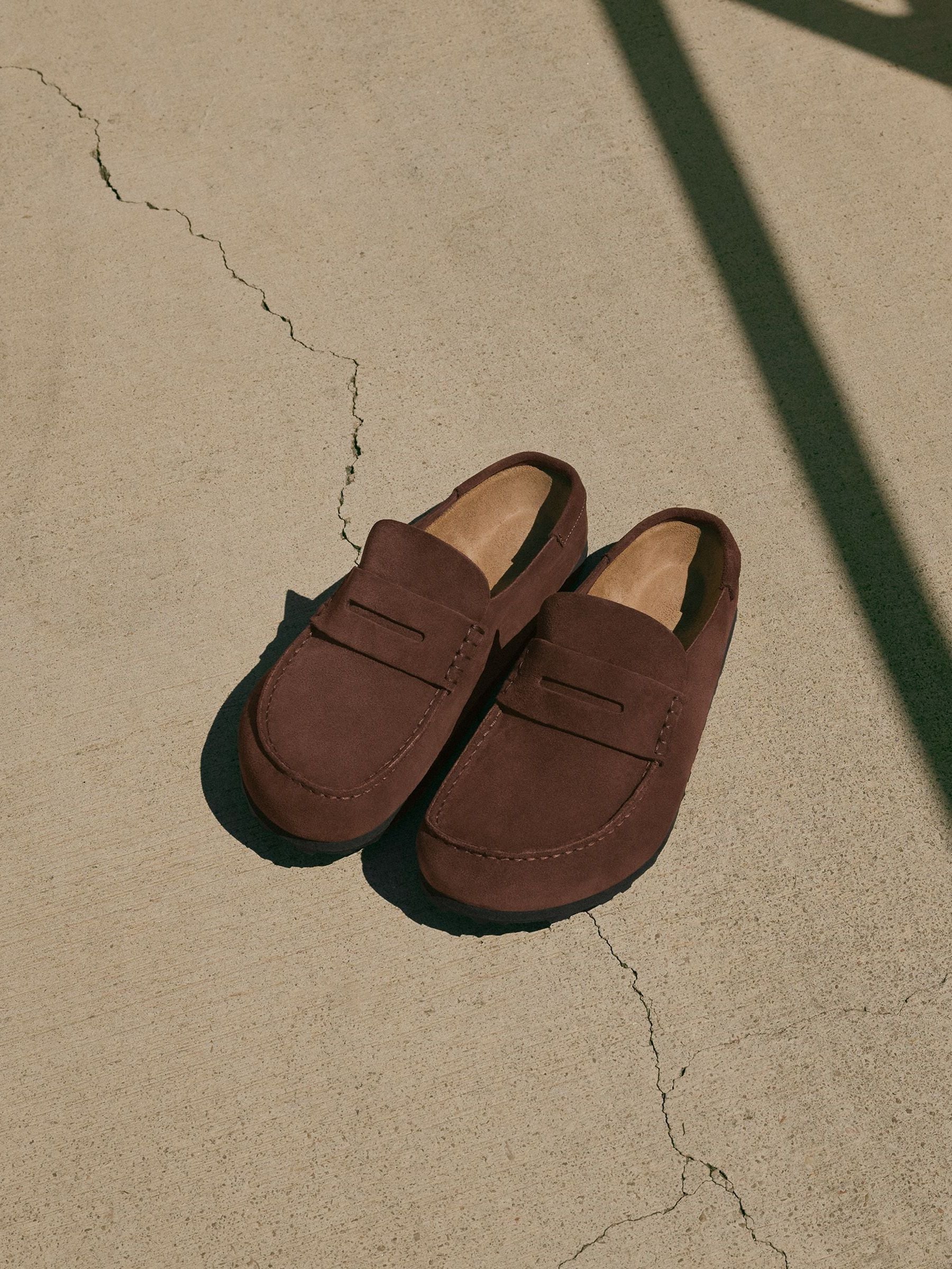 Next：日本 ブラウン - Birkenstock Naples ラップ スエード バック