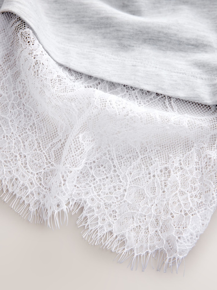 אפור - חולצת טי עם שרוולים קצרים ומכפלת תחרה - תמונה 7 מתוך 7