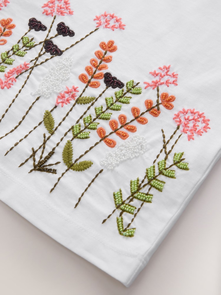 White Embellished Floral Short Sleeve Crew Neck T-Shirt - Image 8 of 8