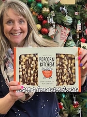 Popcorn Kitchen Giant Popcorn Chocolate Bar - Image 3 of 5