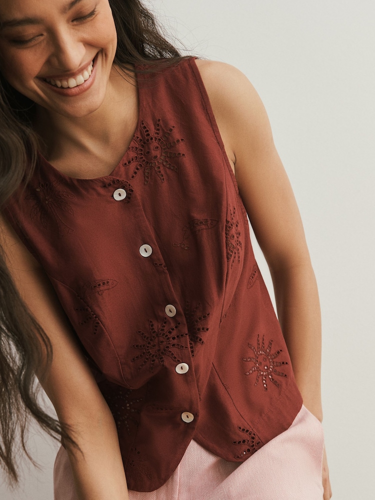 Burgundy Sun - 刺繍入りボタンフロントトップス - 画像 4 / 4