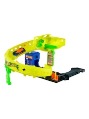 Mattel Games Hot Wheels City Snake Attack Gas Station Playset - Image 5 of 8