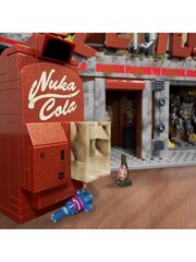 Mattel Games Mega Bloks Fallout Red Rocket Truck Stop Playset - Image 5 of 6