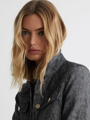 Reiss Navy Bree Linen-Cotton Woven Trucker Jacket - Image 5 of 7