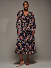 Jolie Moi Langarm Maxikleid aus bedruckter Spitze - Bild 1 von 6