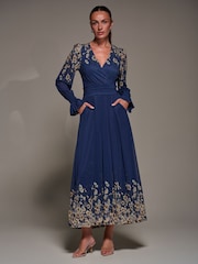 Jolie Moi Mirrored Print Long Sleeve Mesh Maxi Dress - Bild 1 von 6
