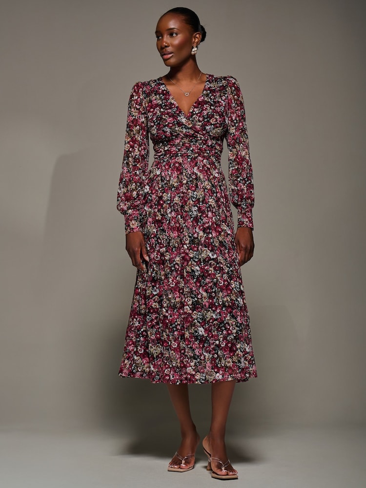 Jolie Moi Langarm Maxikleid aus bedruckter Spitze - Bild 1 von 6