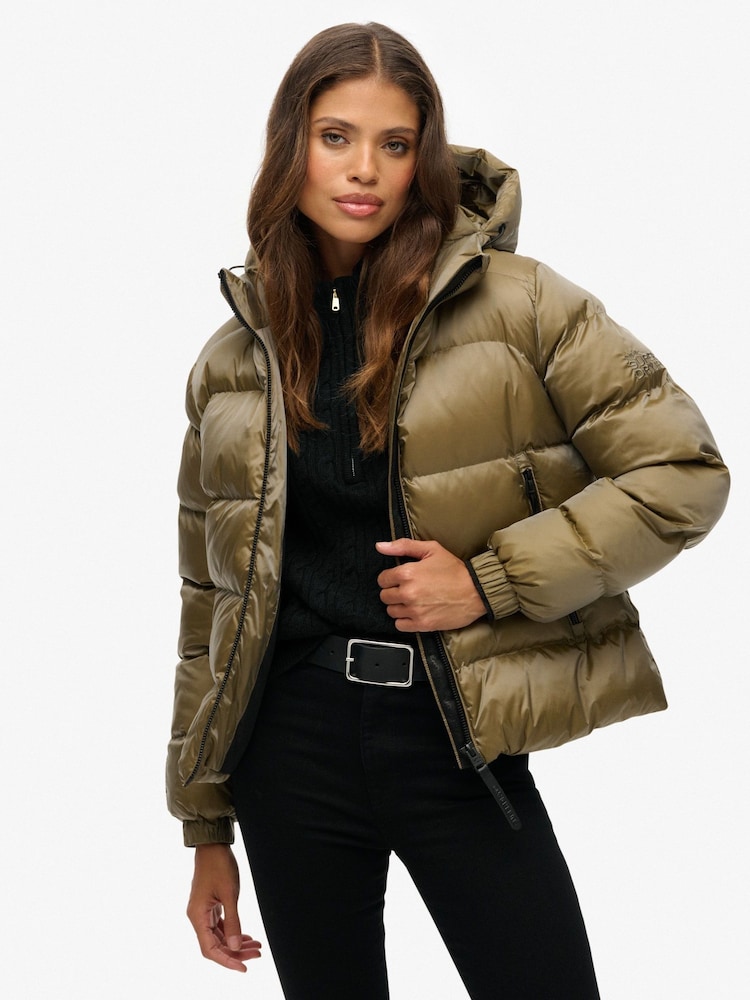 Superdry Green Hooded Luxe Sports Puffer Jacket - Image 2 of 7 Superdry Green Hooded Luxe Sports Puffer Jacket - Image 2 of 7